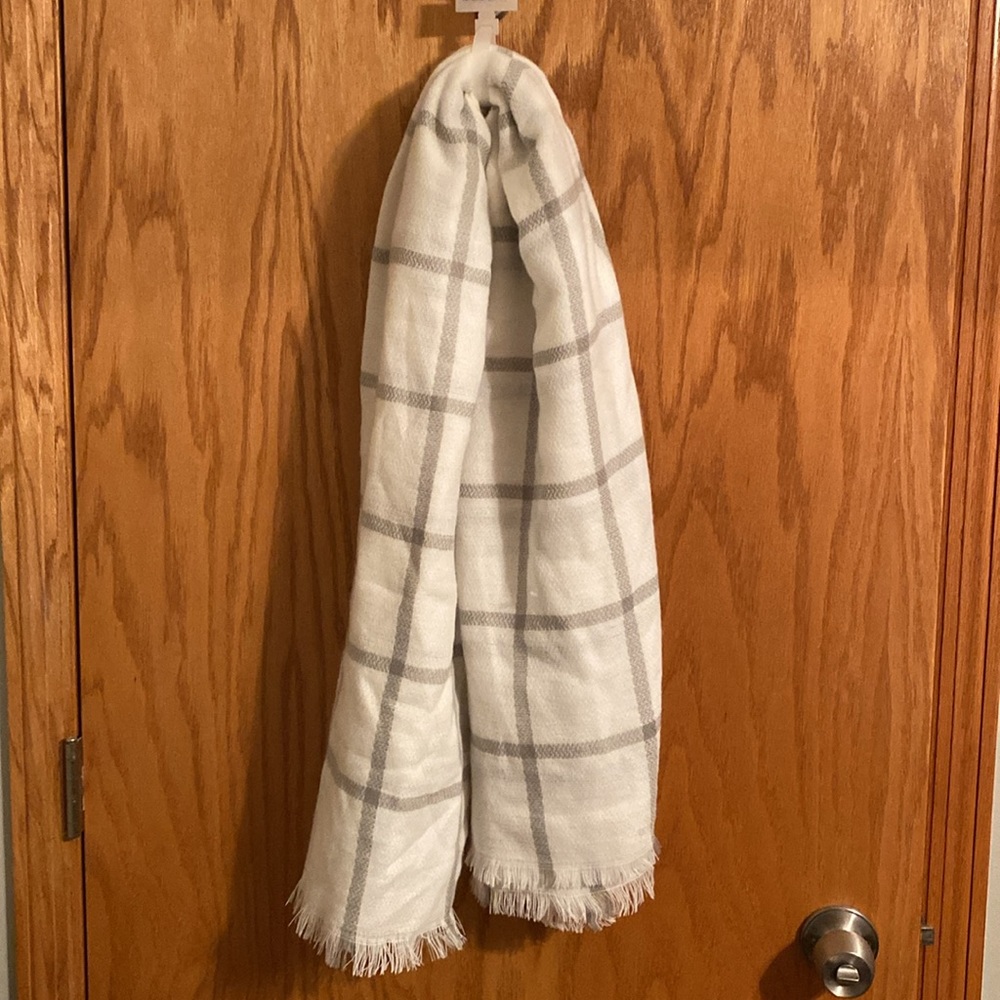 Women’s Blanket Scarf